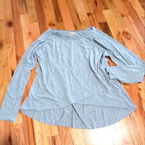True Craft Long Sleeve Split Raw Hem Top Large - Picture 1 of 3